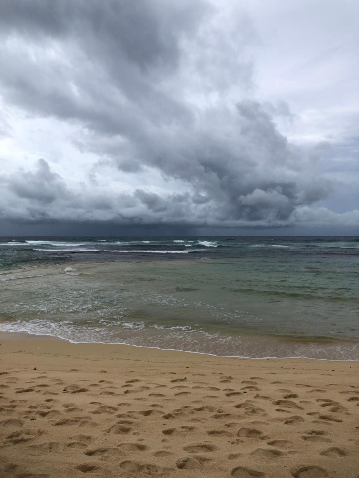 Traditional Private Guesthouse In Patar Beach Bolinao ภายนอก รูปภาพ