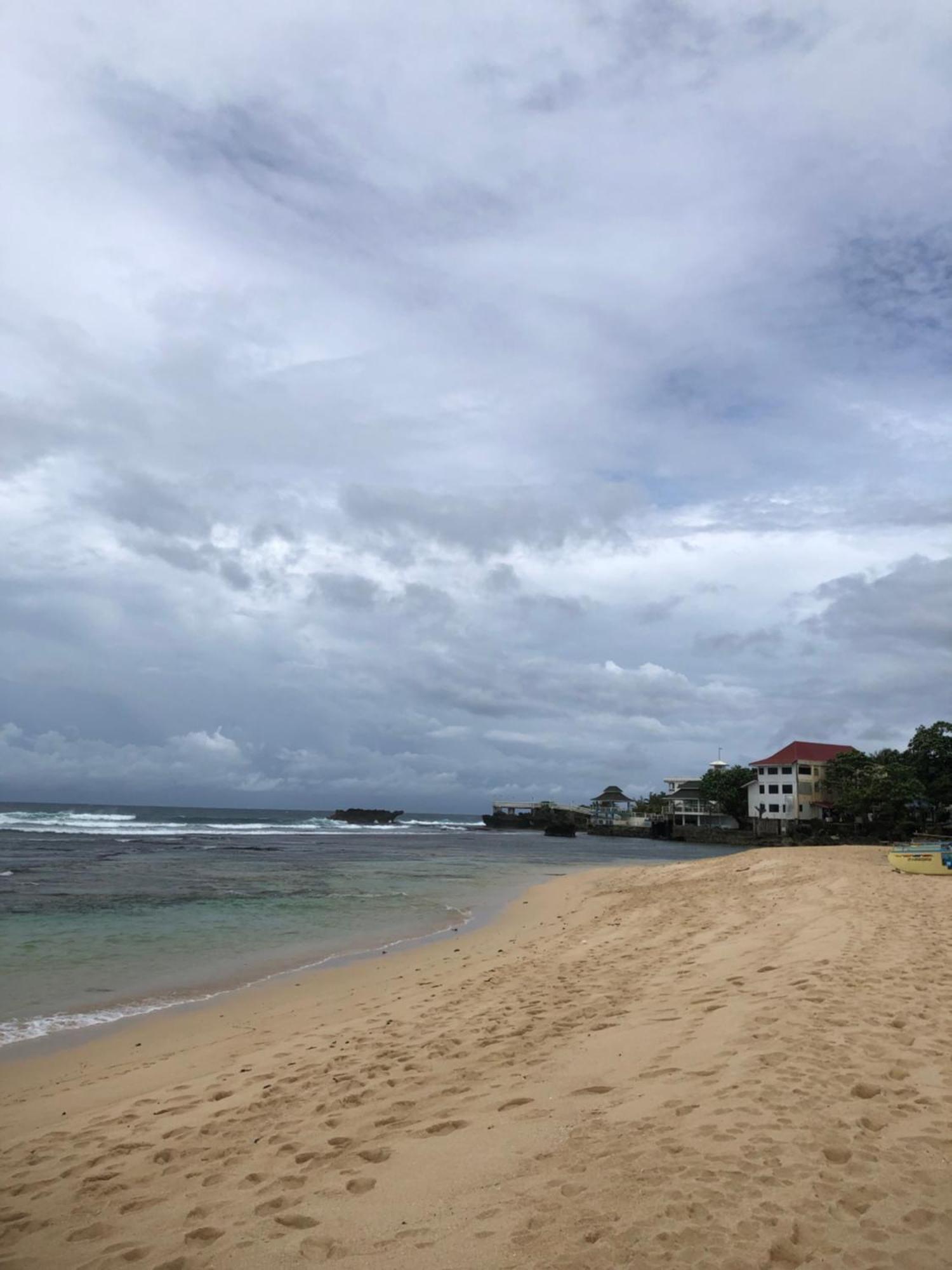 Traditional Private Guesthouse In Patar Beach Bolinao ภายนอก รูปภาพ